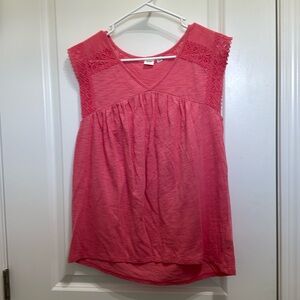 Gap pink lace v neck top